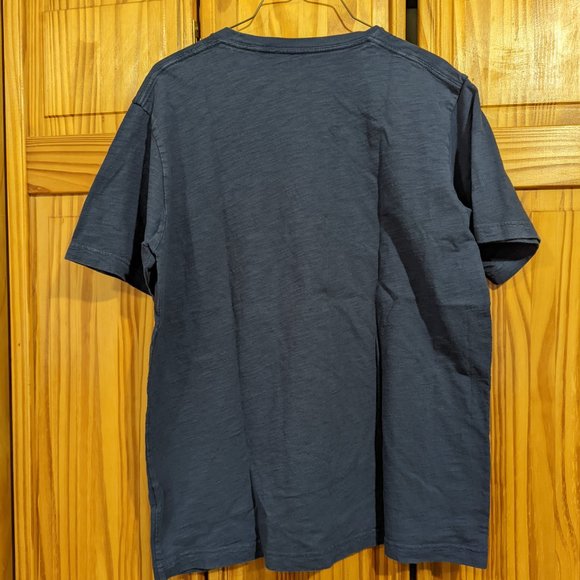 Uniqlo Edo Ukiyo-E Shirt DISCONTINUED Size Large - Picture 3 of 3